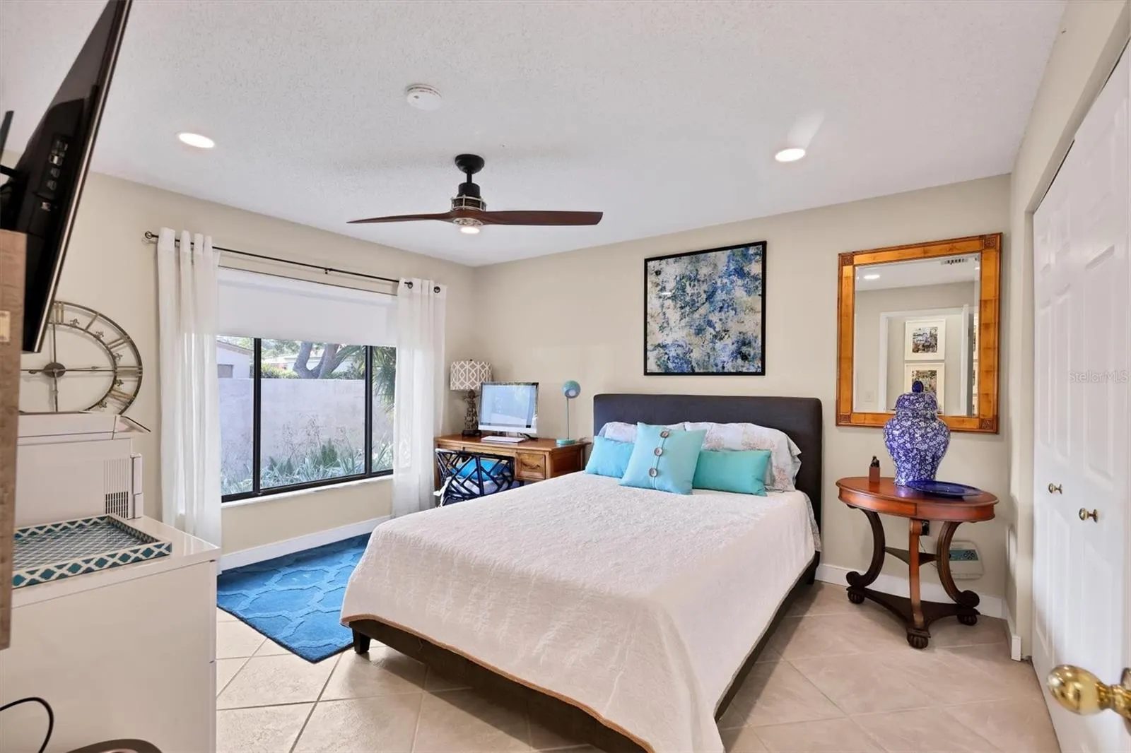 6412 SUN EAGLE LN