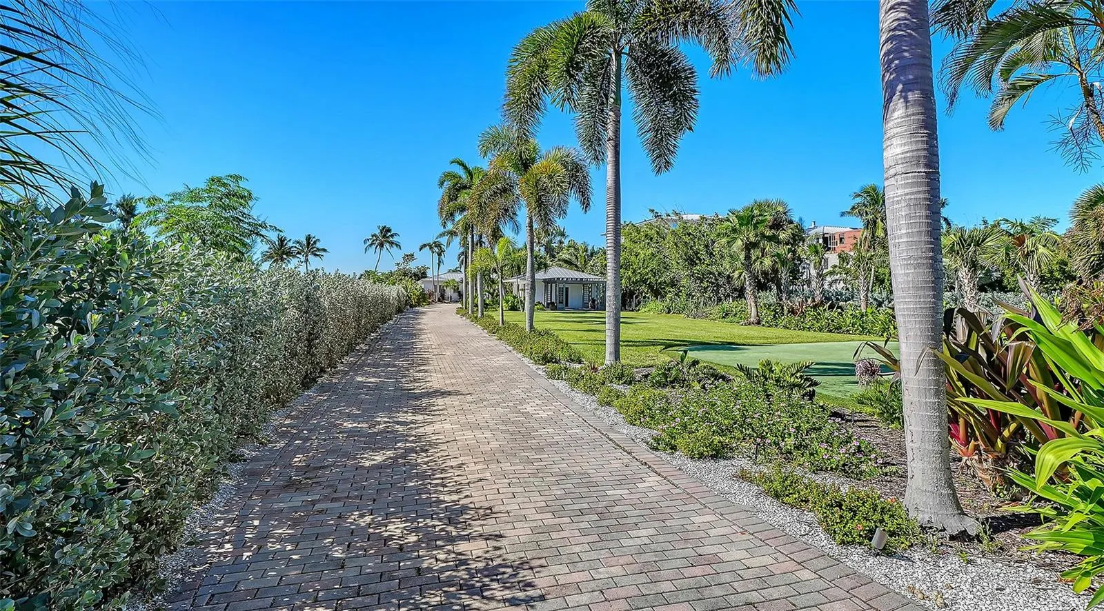 6061 GULF OF MEXICO DR