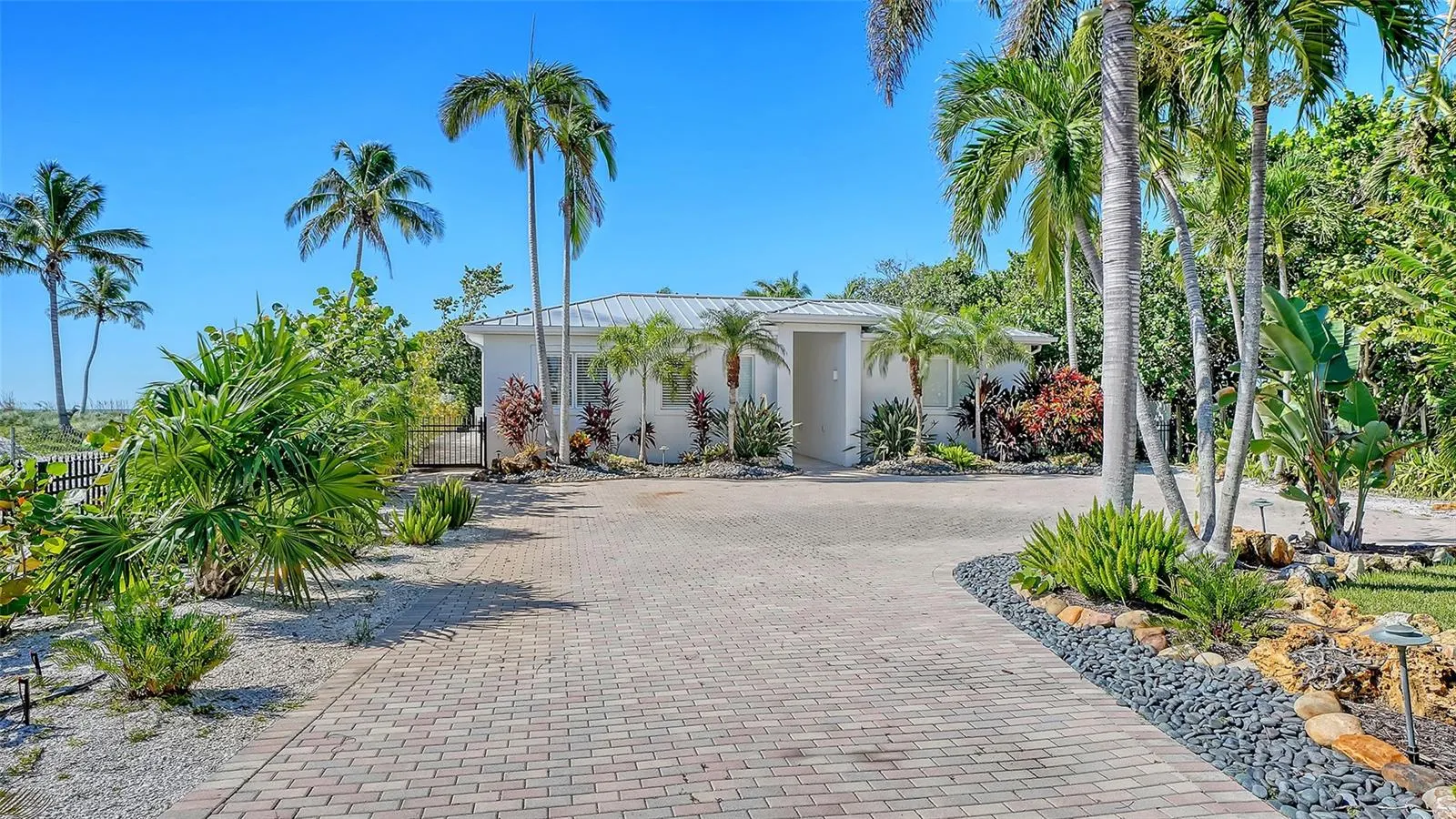 6061 GULF OF MEXICO DR
