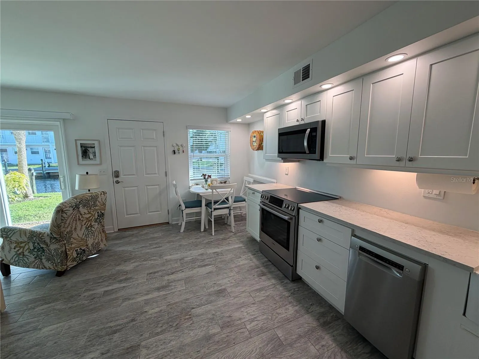 1001 INLET CIR #170 #170