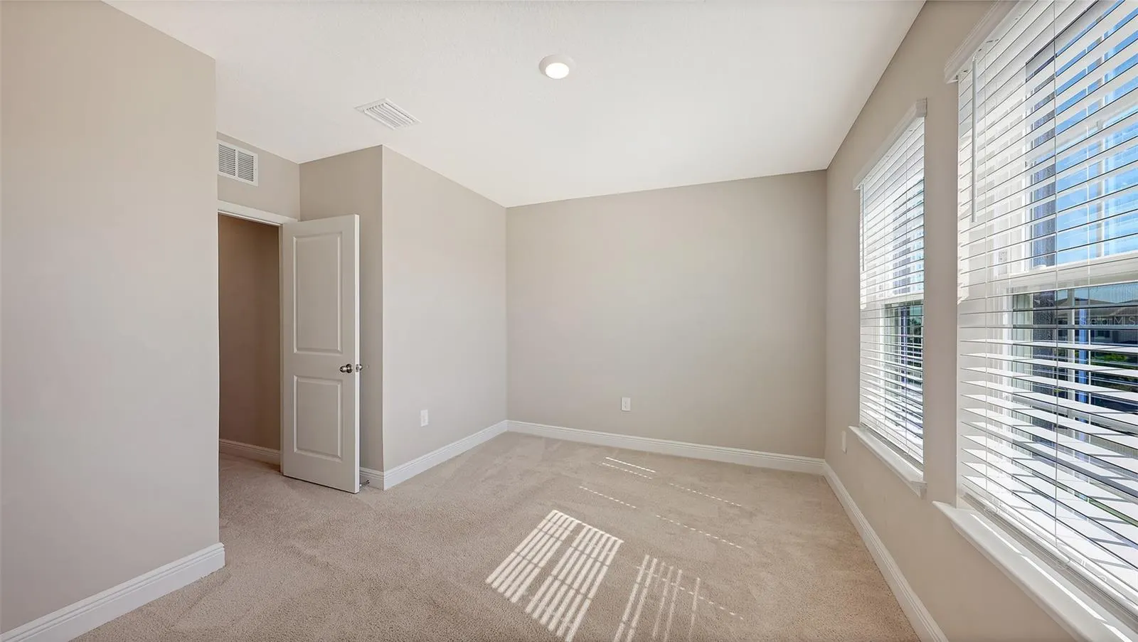 5728 WOODLAND SAGE DR