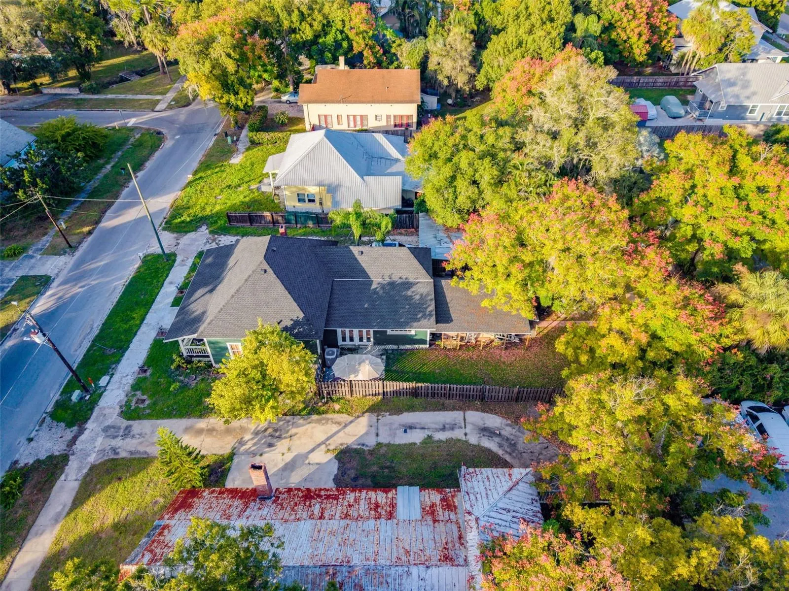 122 N MONROE AVE