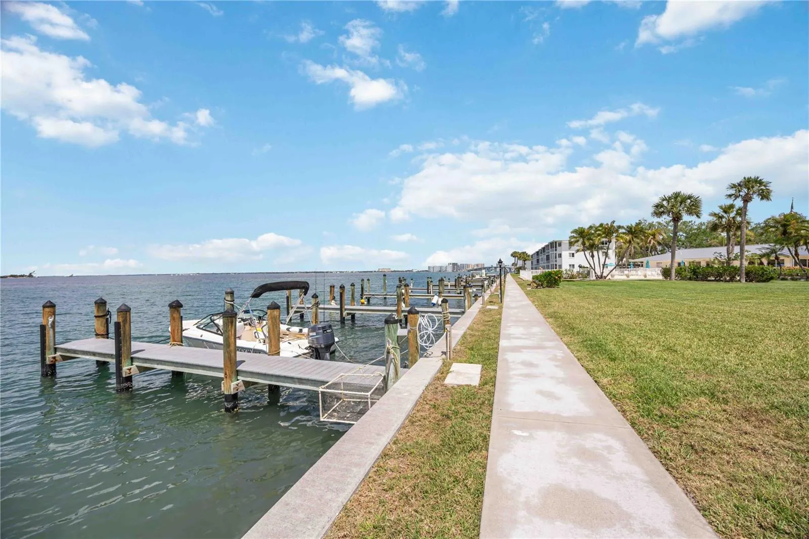 769 JOHN RINGLING BLVD #2 #2