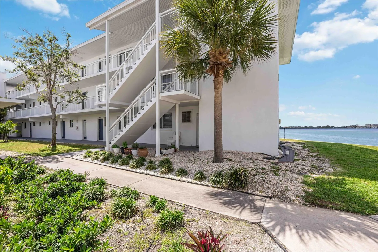 769 JOHN RINGLING BLVD #2 #2