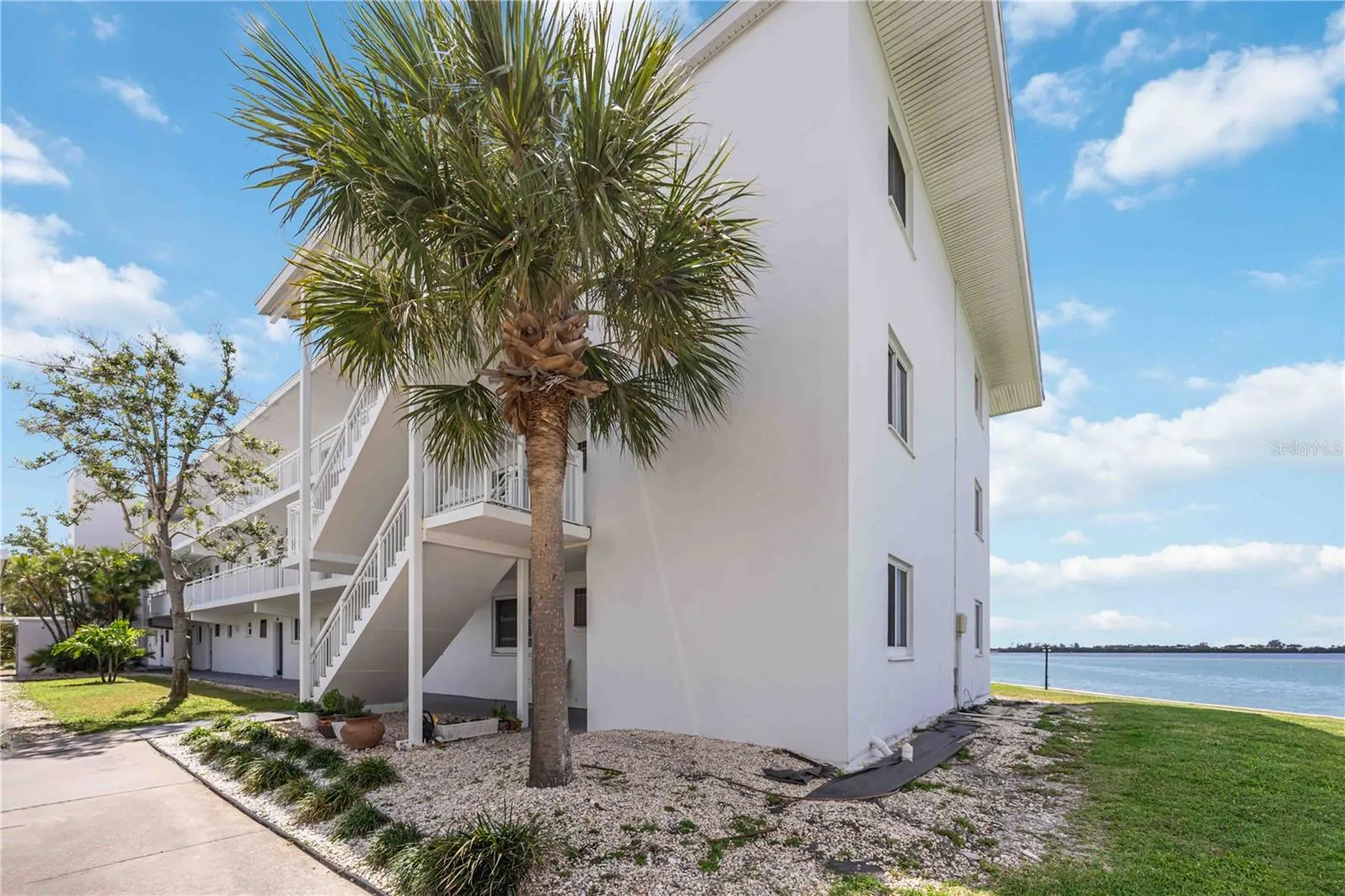 769 JOHN RINGLING BLVD #2 #2