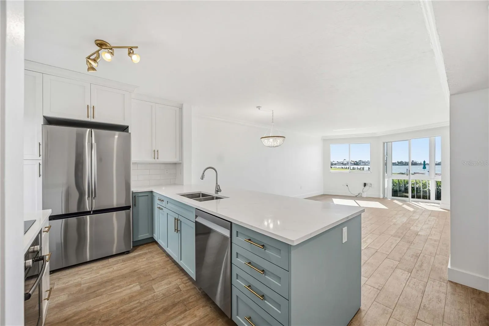 769 JOHN RINGLING BLVD #2 #2