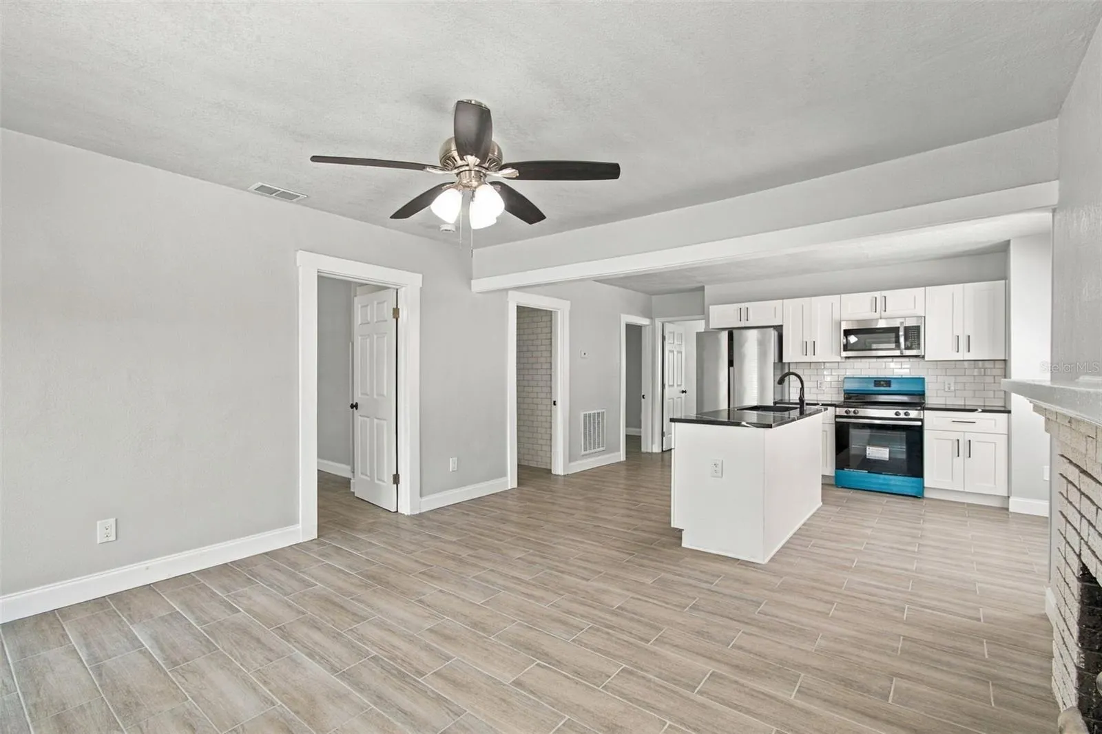 2230 9TH AVE W