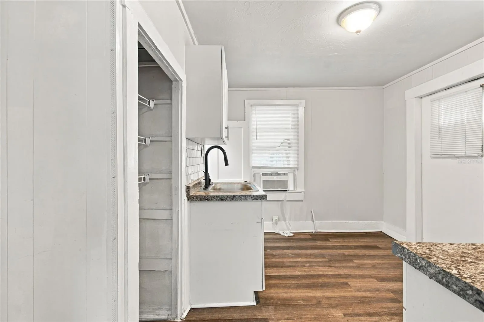 2230 9TH AVE W
