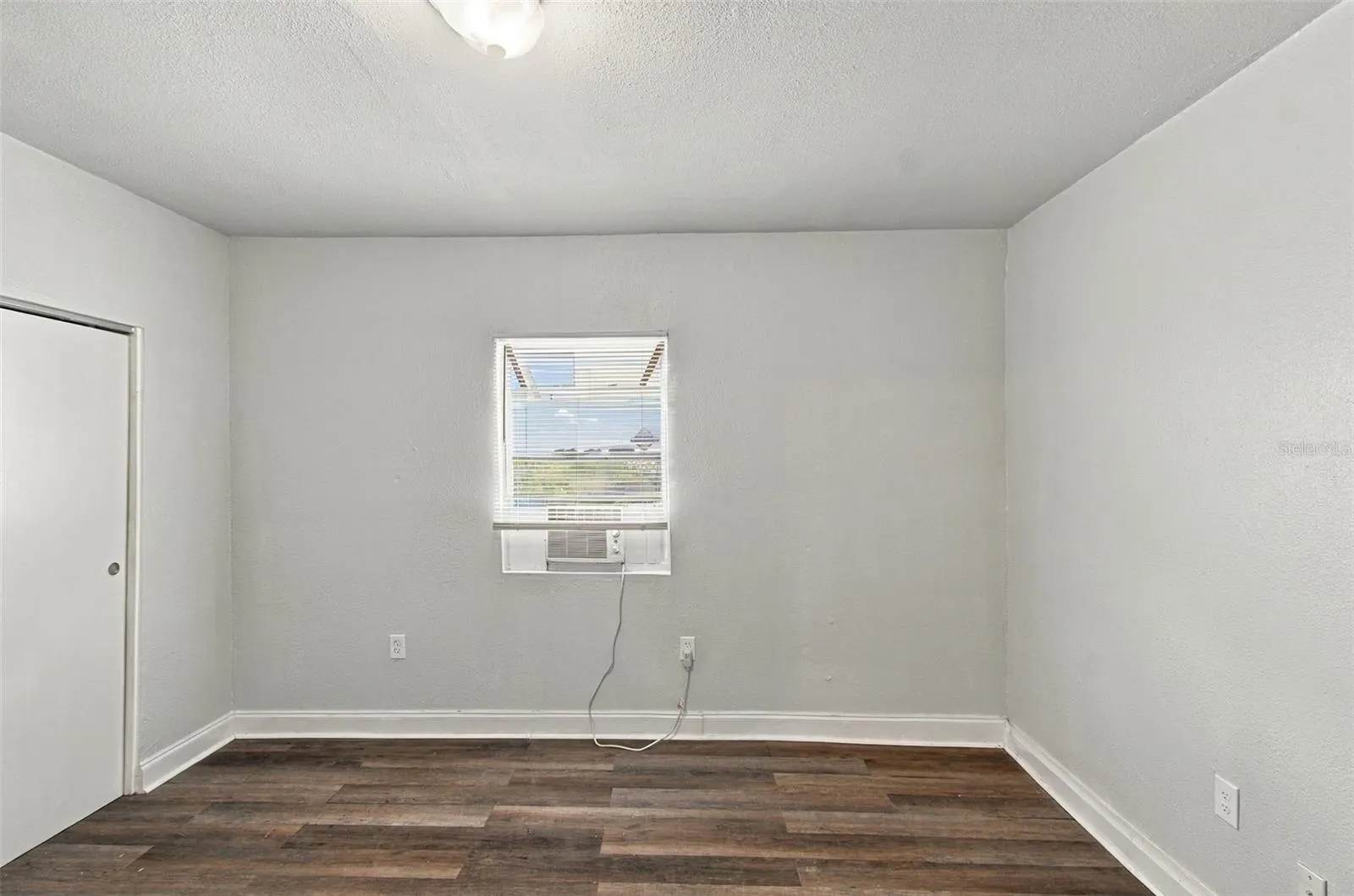 2230 9TH AVE W