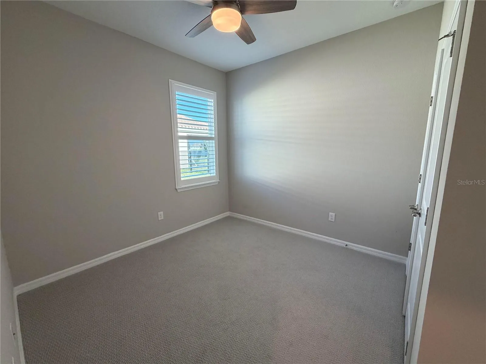 412 DAYLILY BLVD