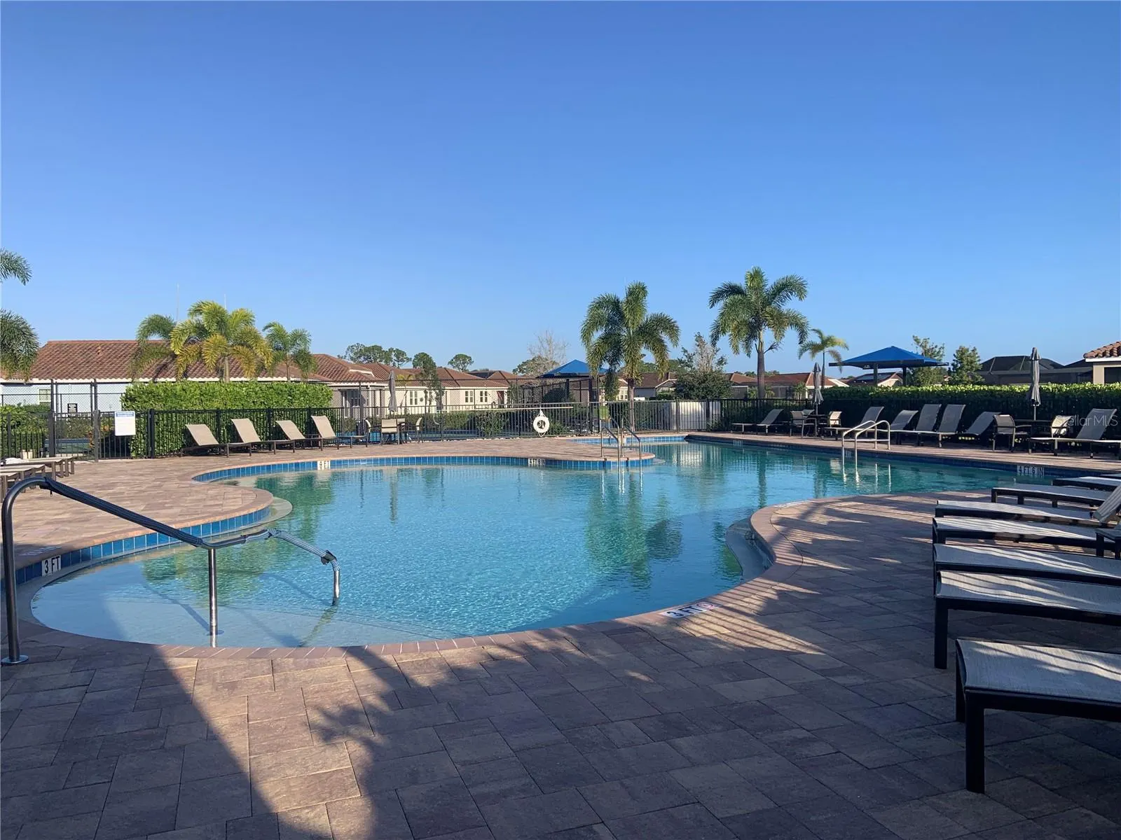 412 DAYLILY BLVD