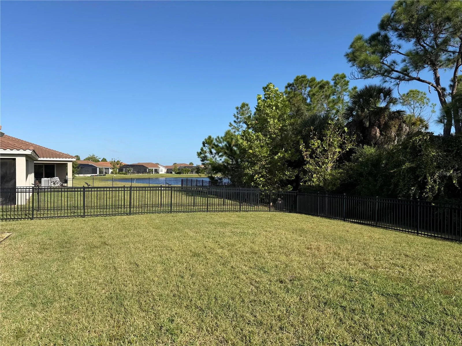 412 DAYLILY BLVD