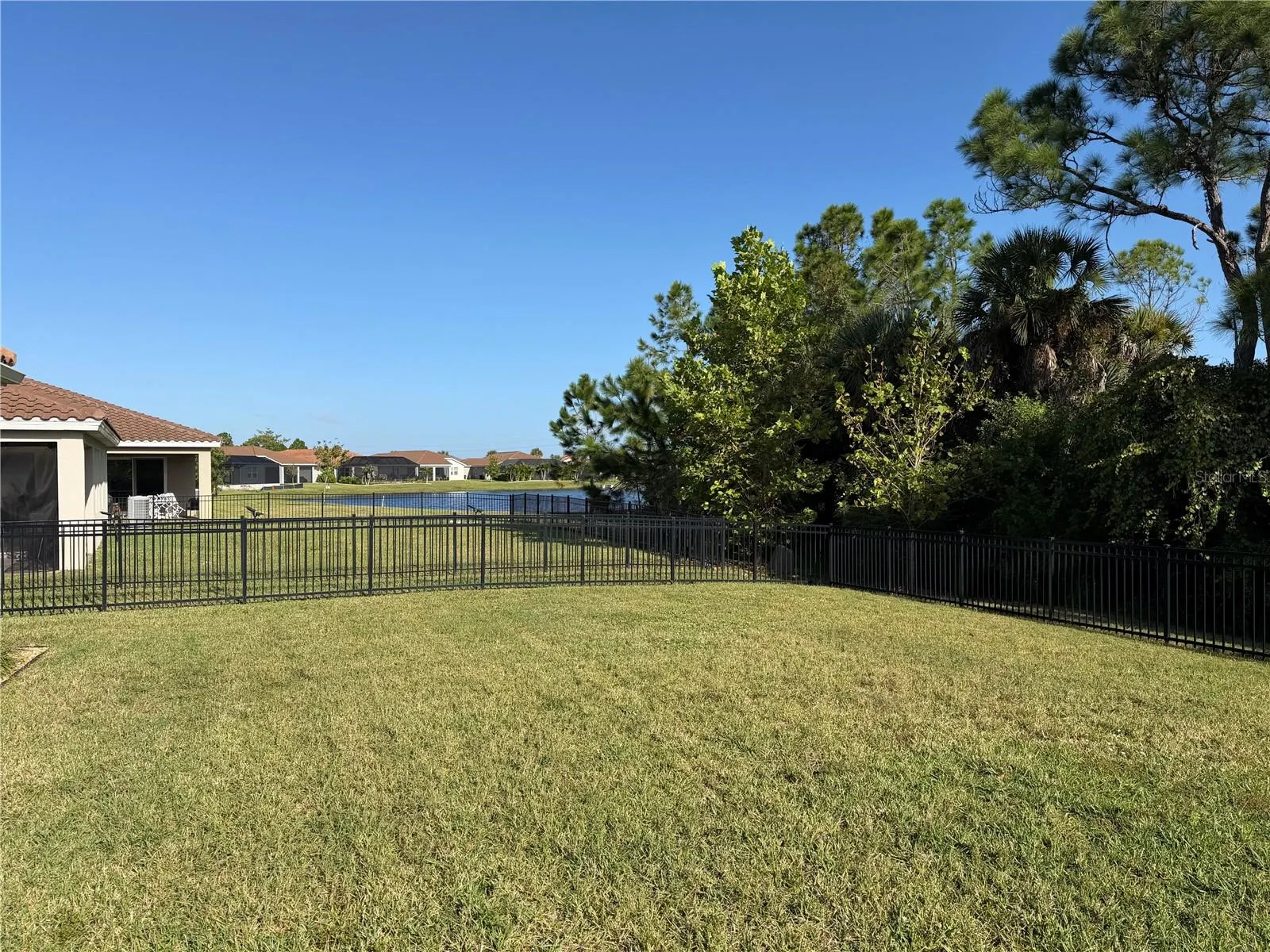 412 DAYLILY BLVD
