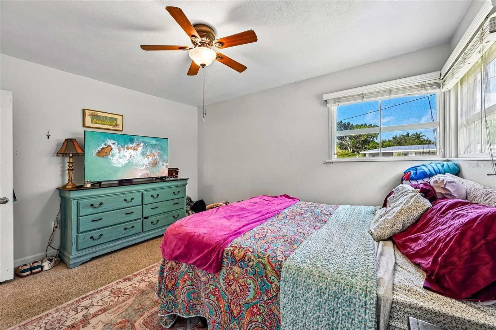320 PARKSIDE DR