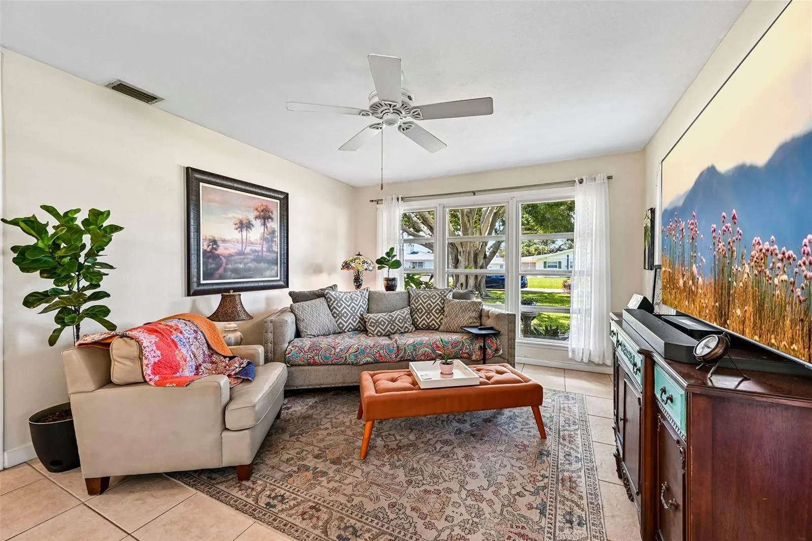 320 PARKSIDE DR