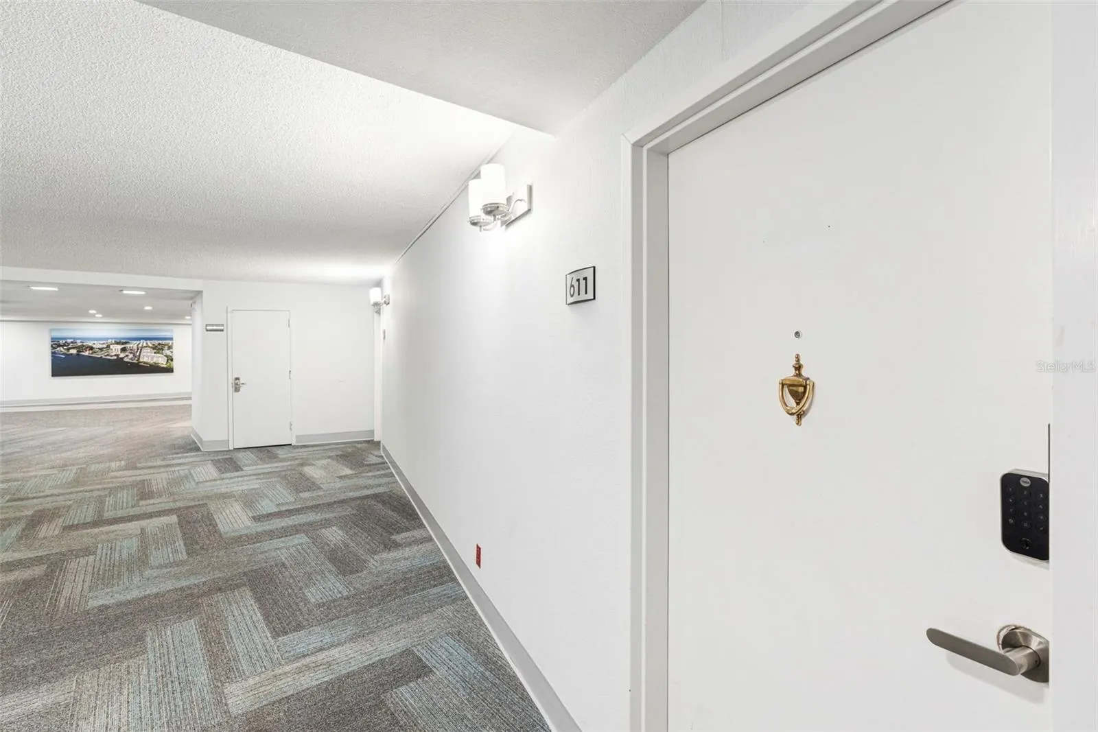 5855 MIDNIGHT PASS RD #611 #611