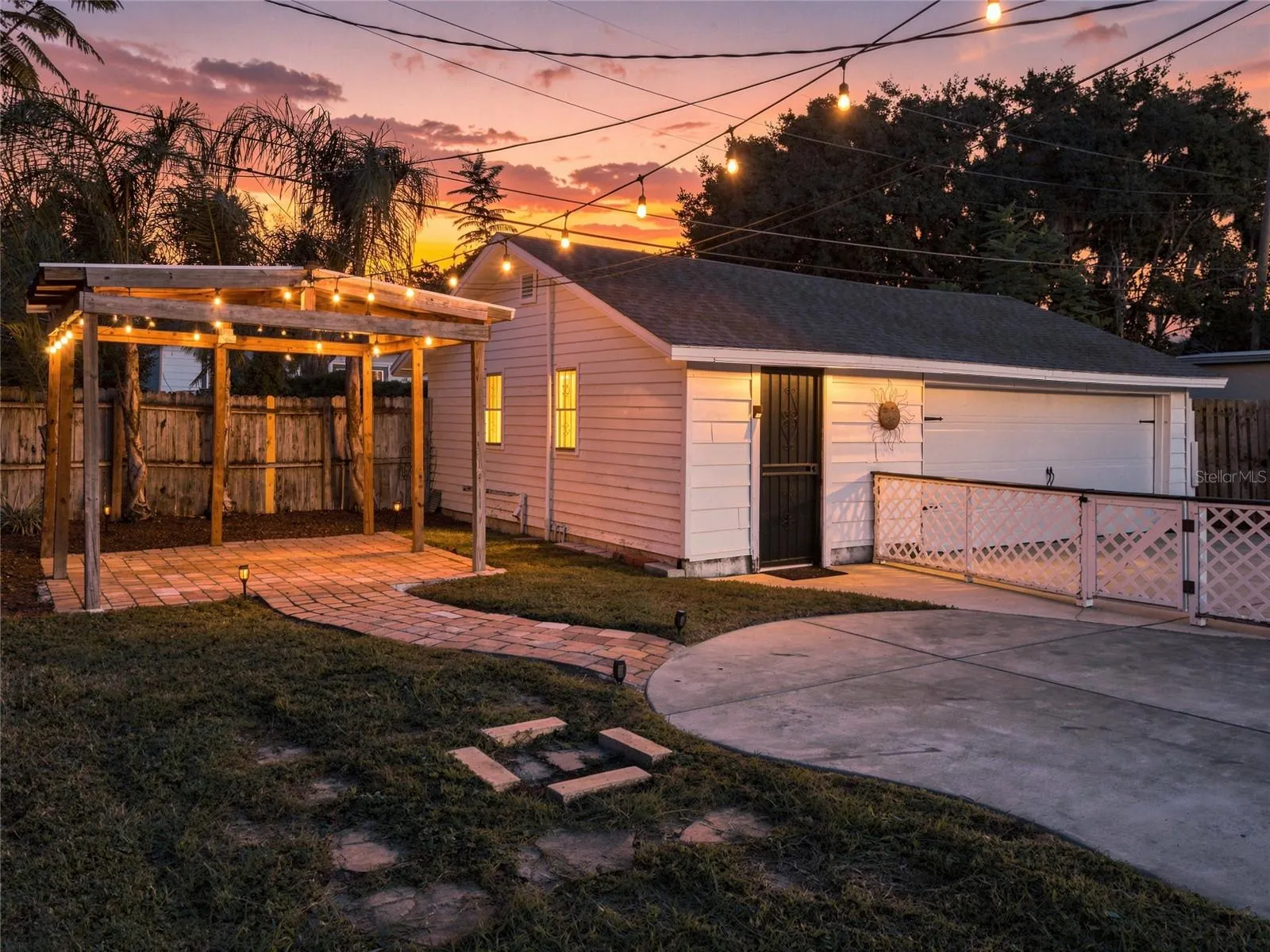 1013 SOUTH BLVD
