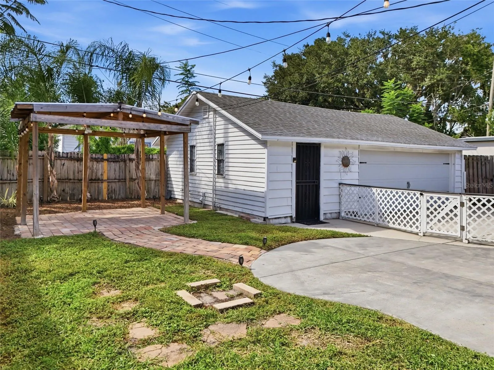 1013 SOUTH BLVD
