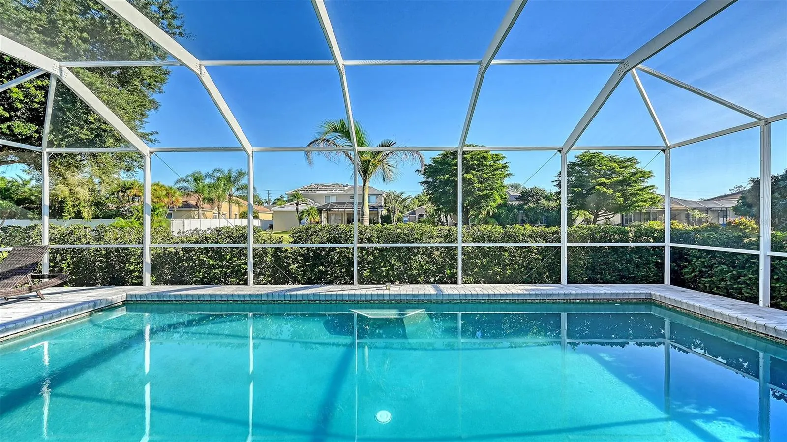 1595 PINYON PINE DR