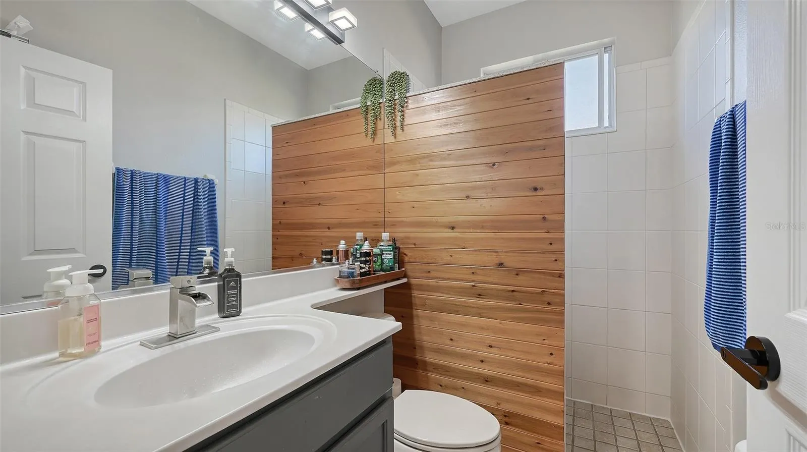 1595 PINYON PINE DR