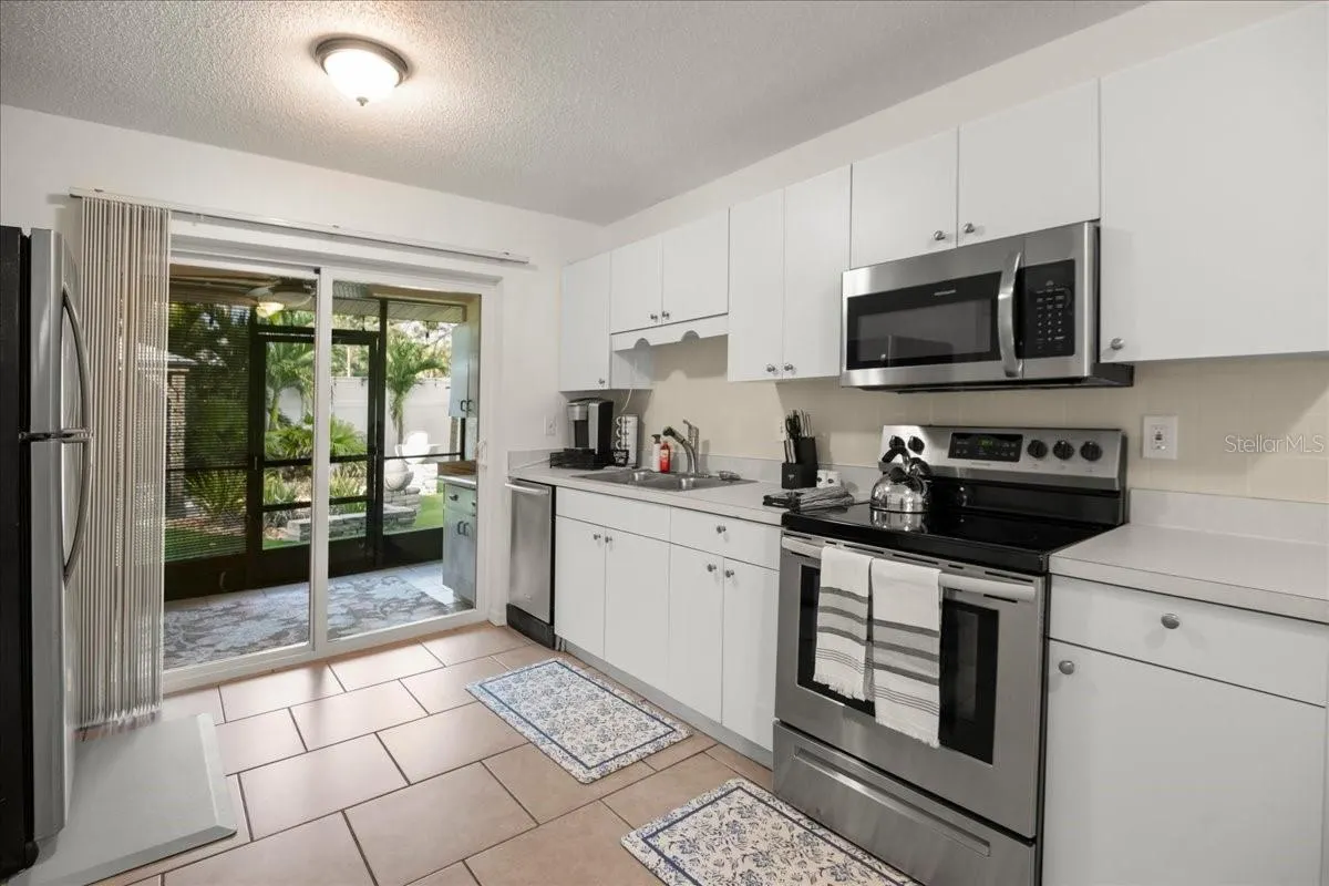 2201 54TH AVENUE DR W