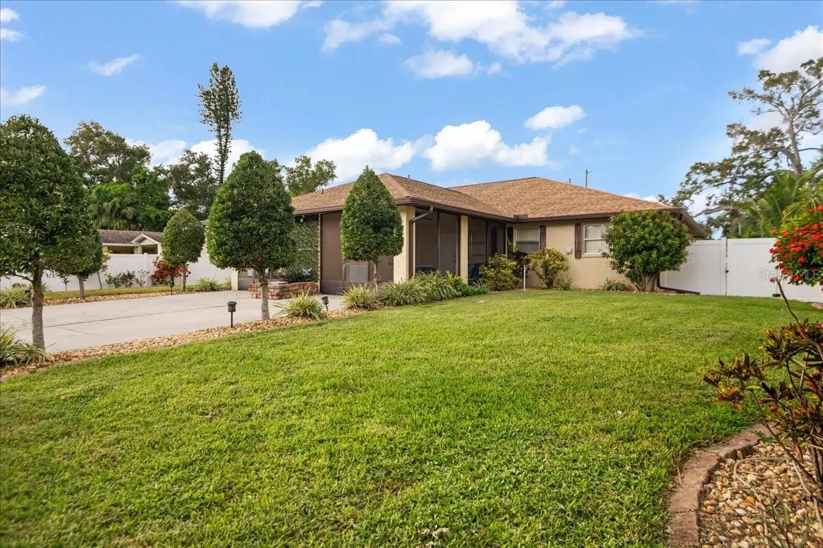 2201 54TH AVENUE DR W
