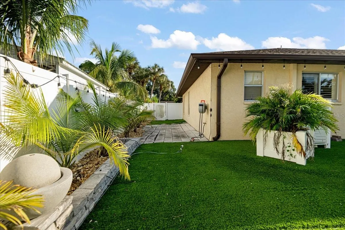 2201 54TH AVENUE DR W