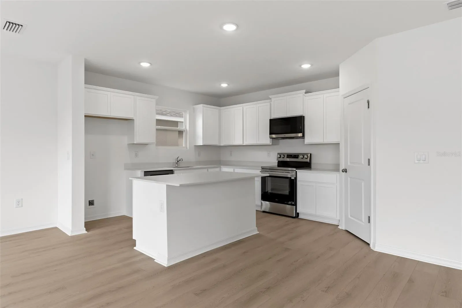 13009 RED DEER PL