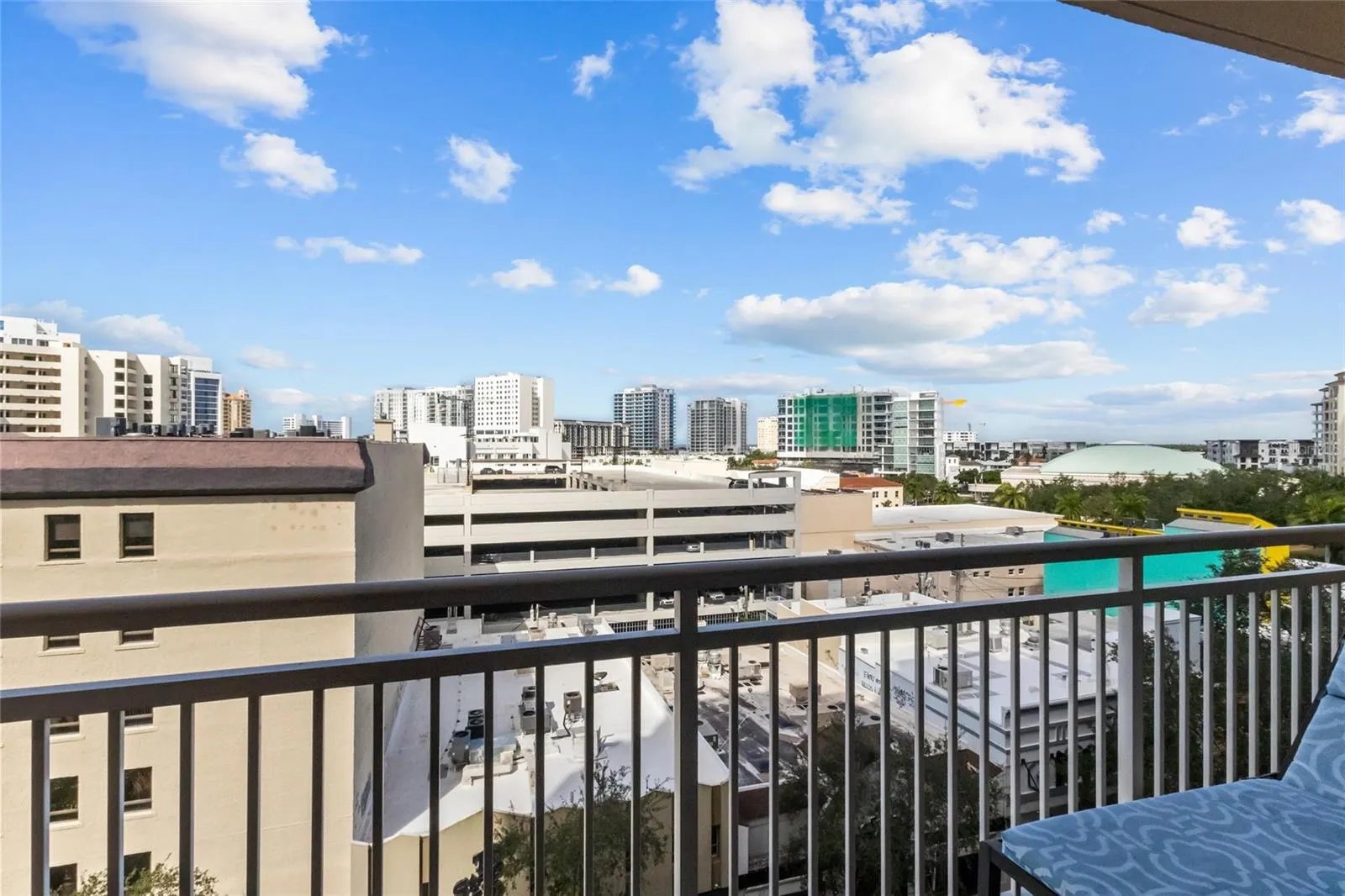 1350 MAIN ST #704 #704