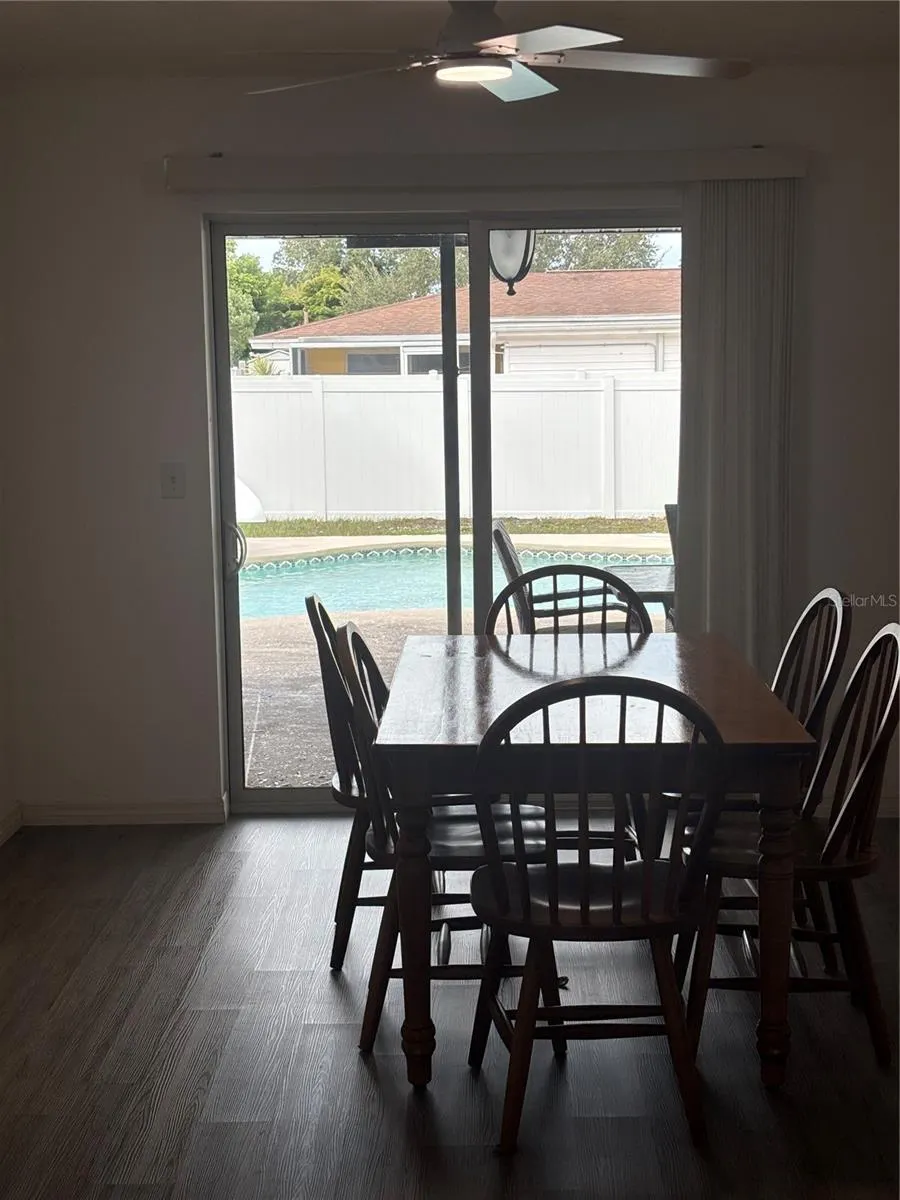 4202 PASADENA CIR