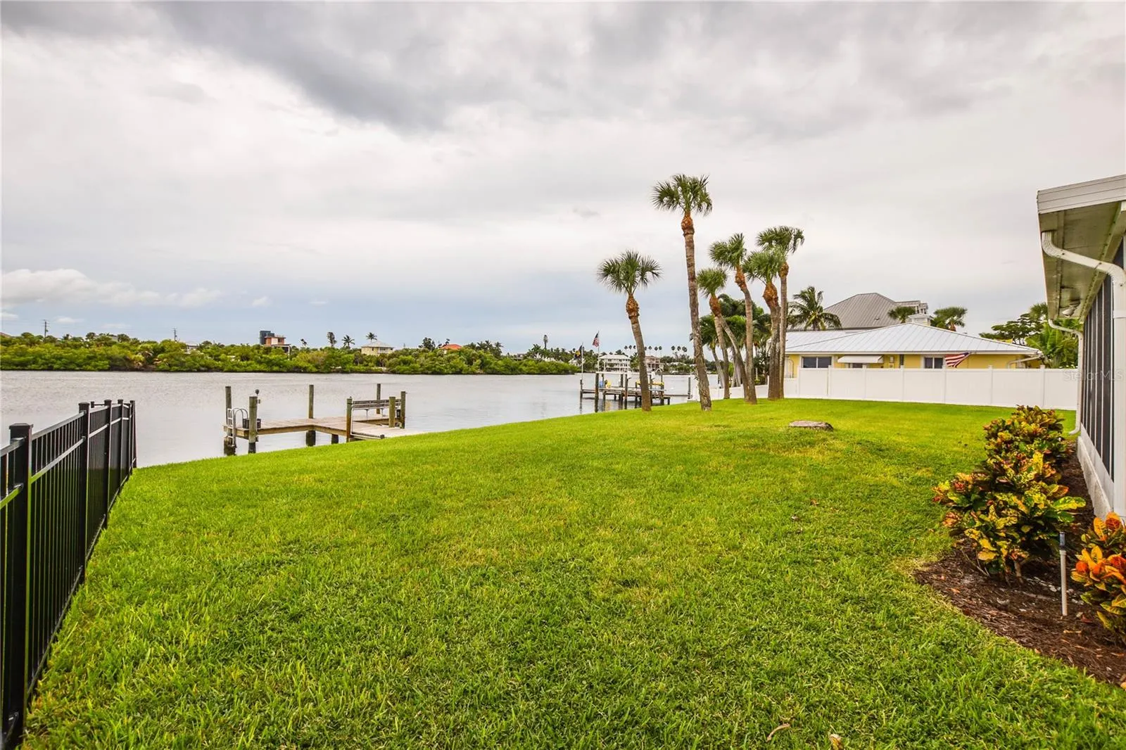 321 BAYSHORE RD