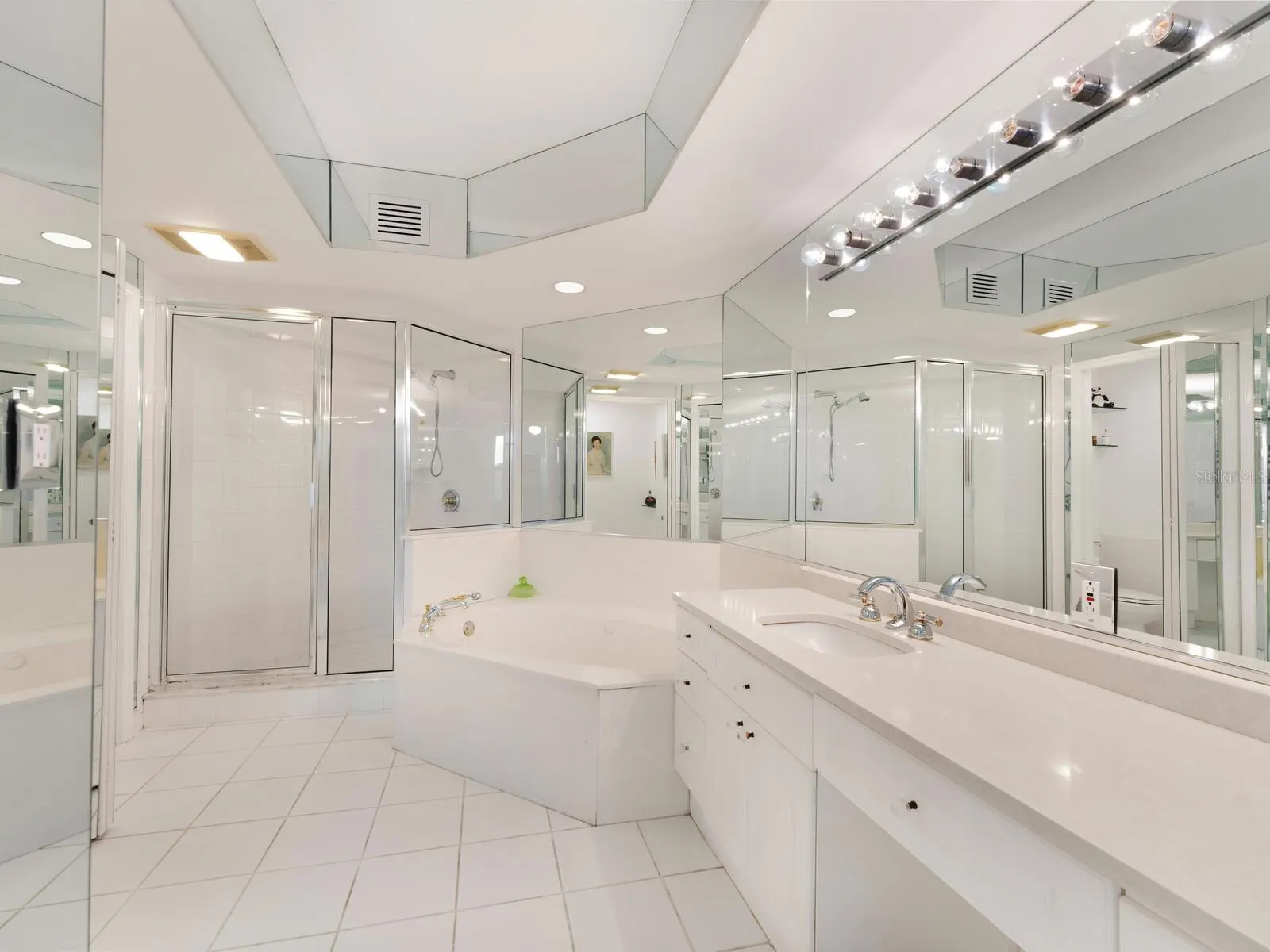 5430 EAGLES POINT CIR #101 #101