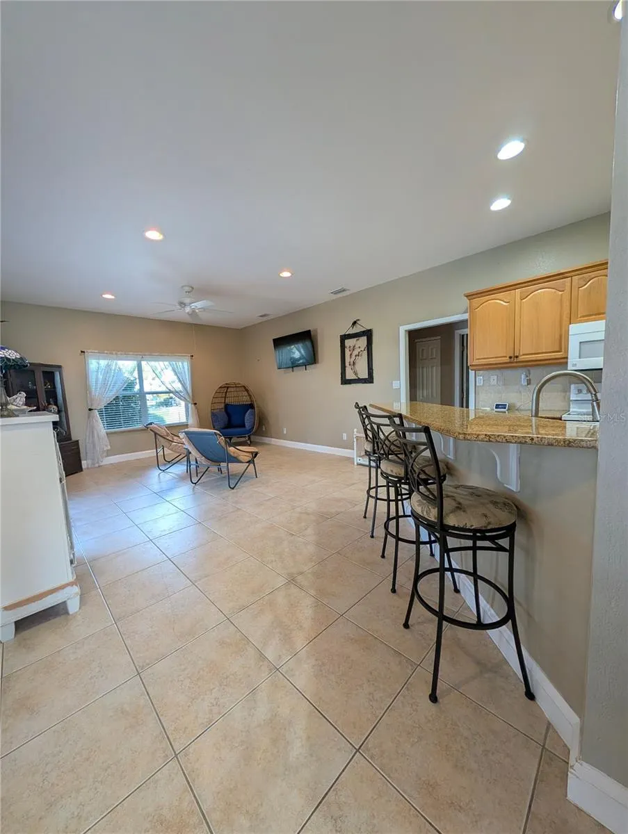 2412 RIO DE JANEIRO AVE