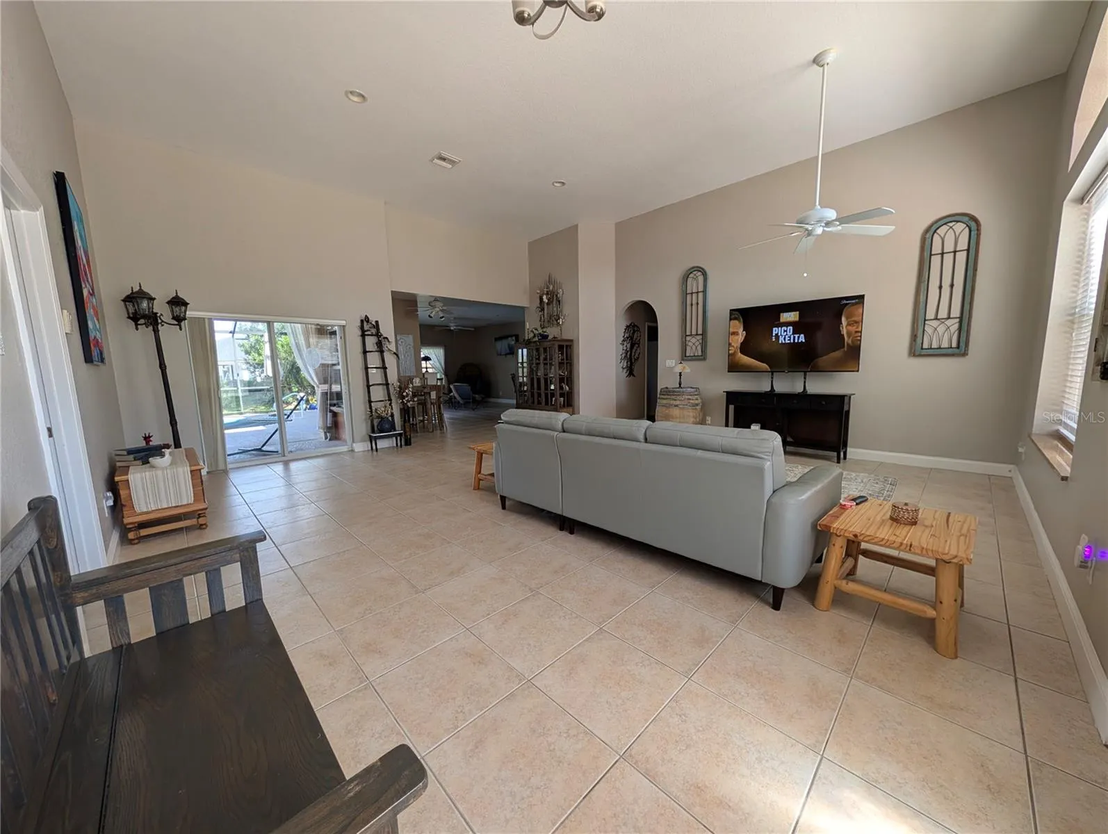 2412 RIO DE JANEIRO AVE
