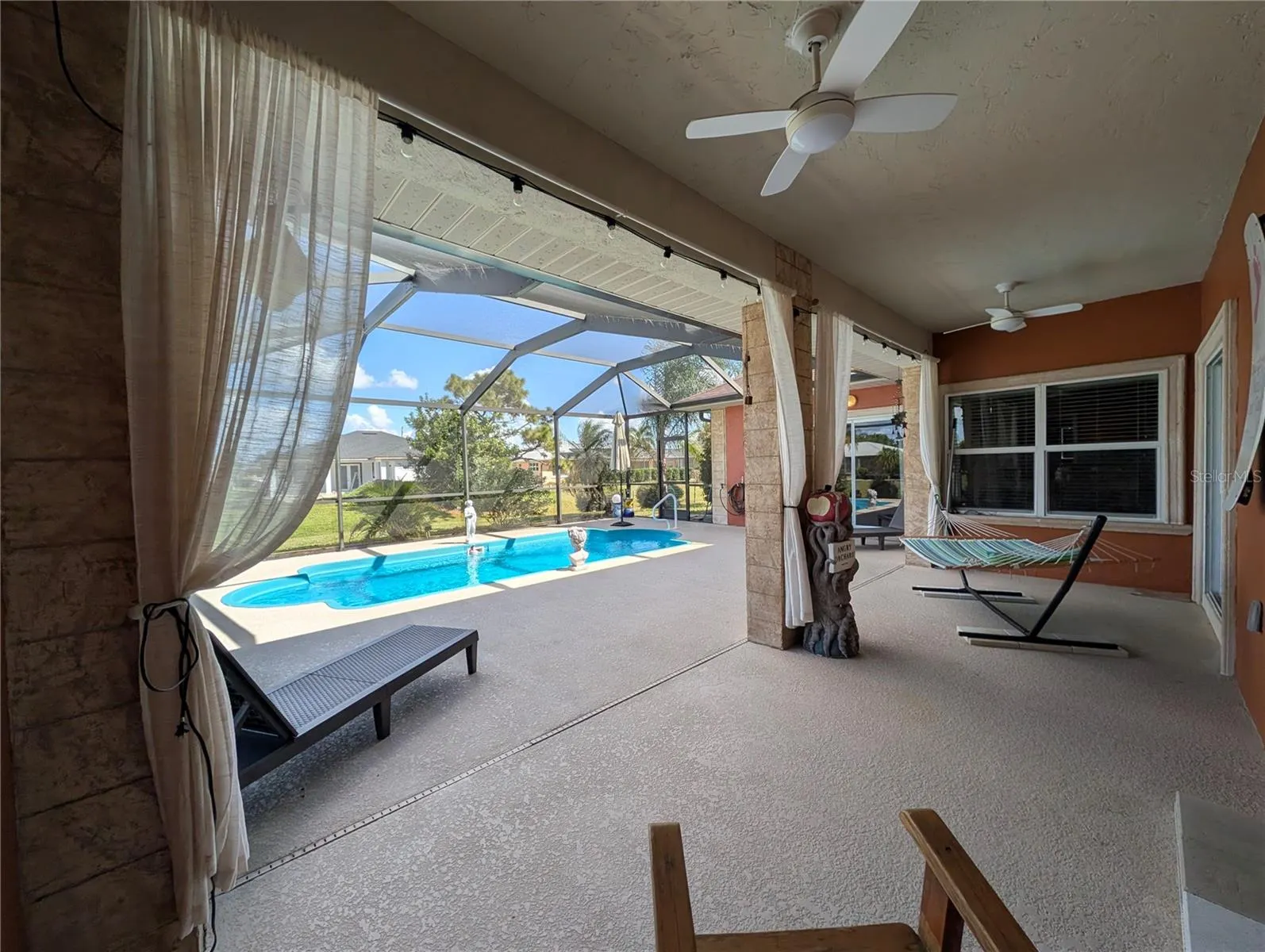 2412 RIO DE JANEIRO AVE