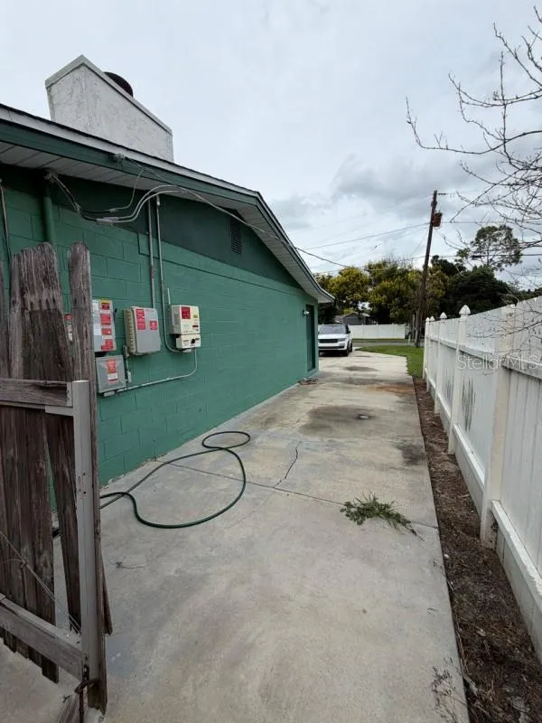 1828 AVENUE O SW
