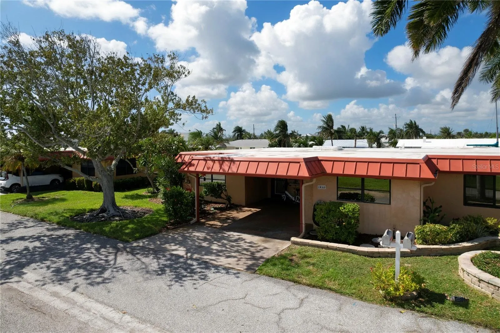 3852 CATALINA DR #127 #127
