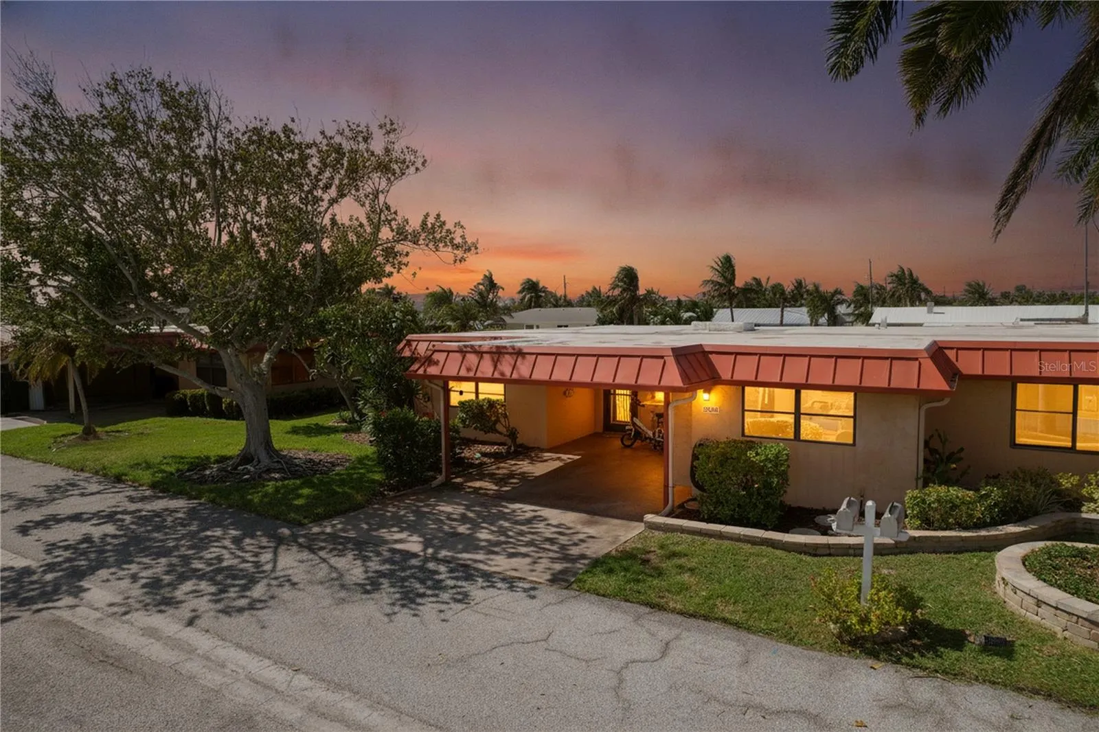 3852 CATALINA DR #127 #127