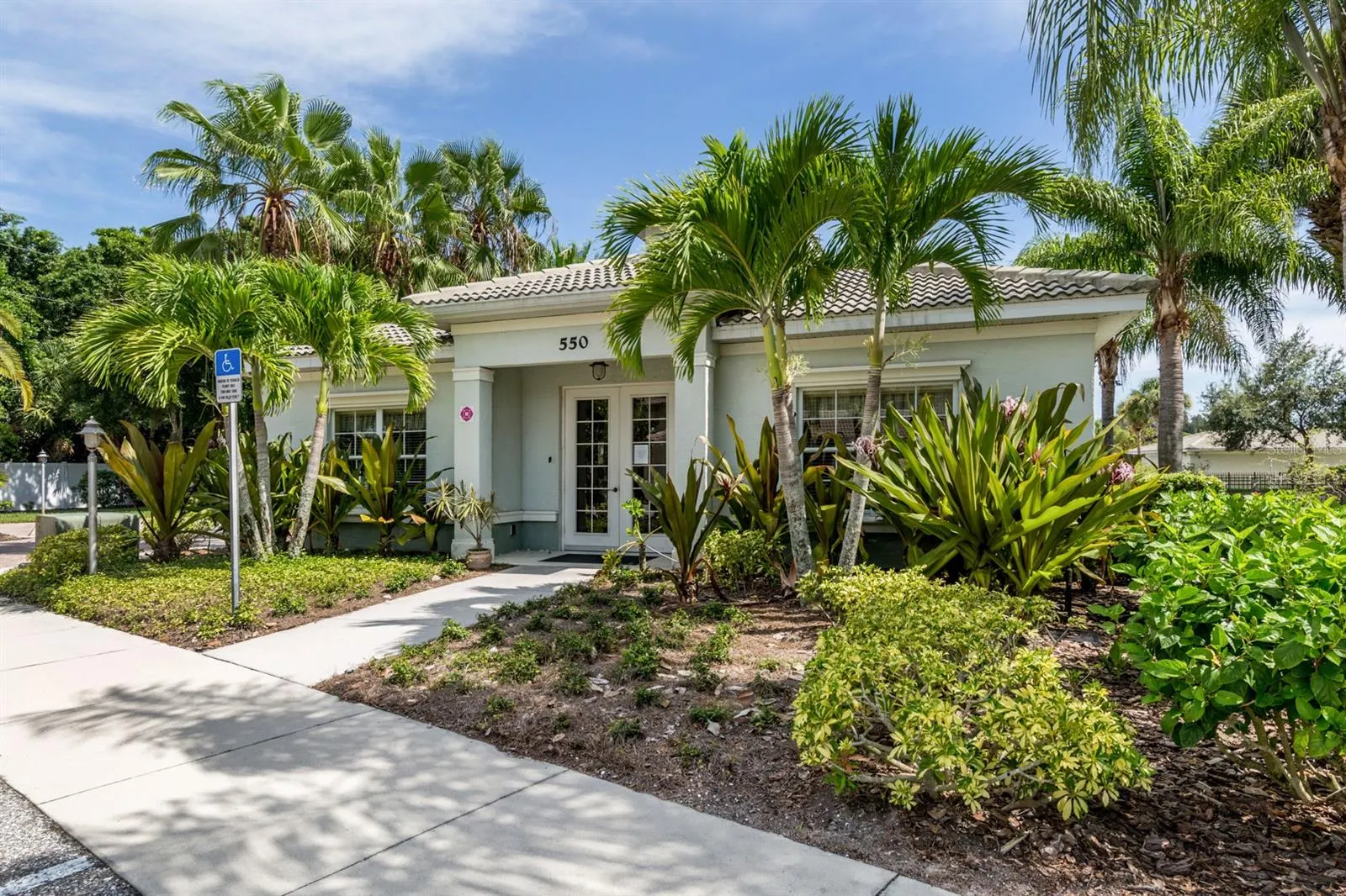 200 GARDENS EDGE DR #212 #212