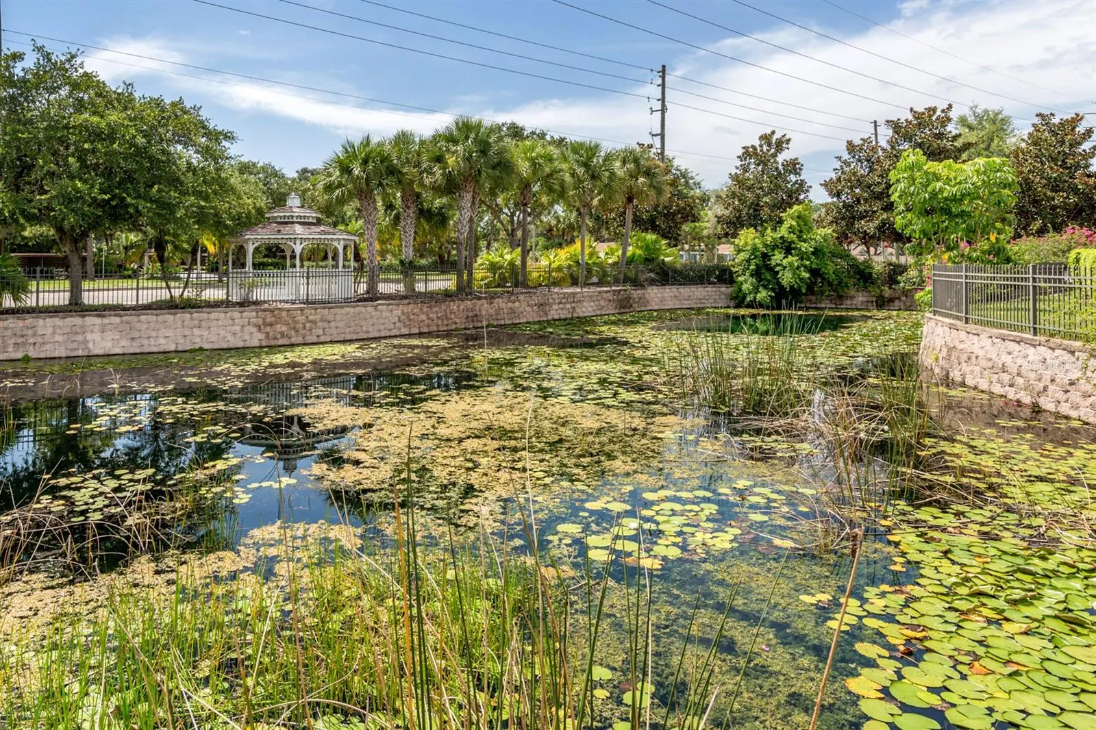 200 GARDENS EDGE DR #212 #212