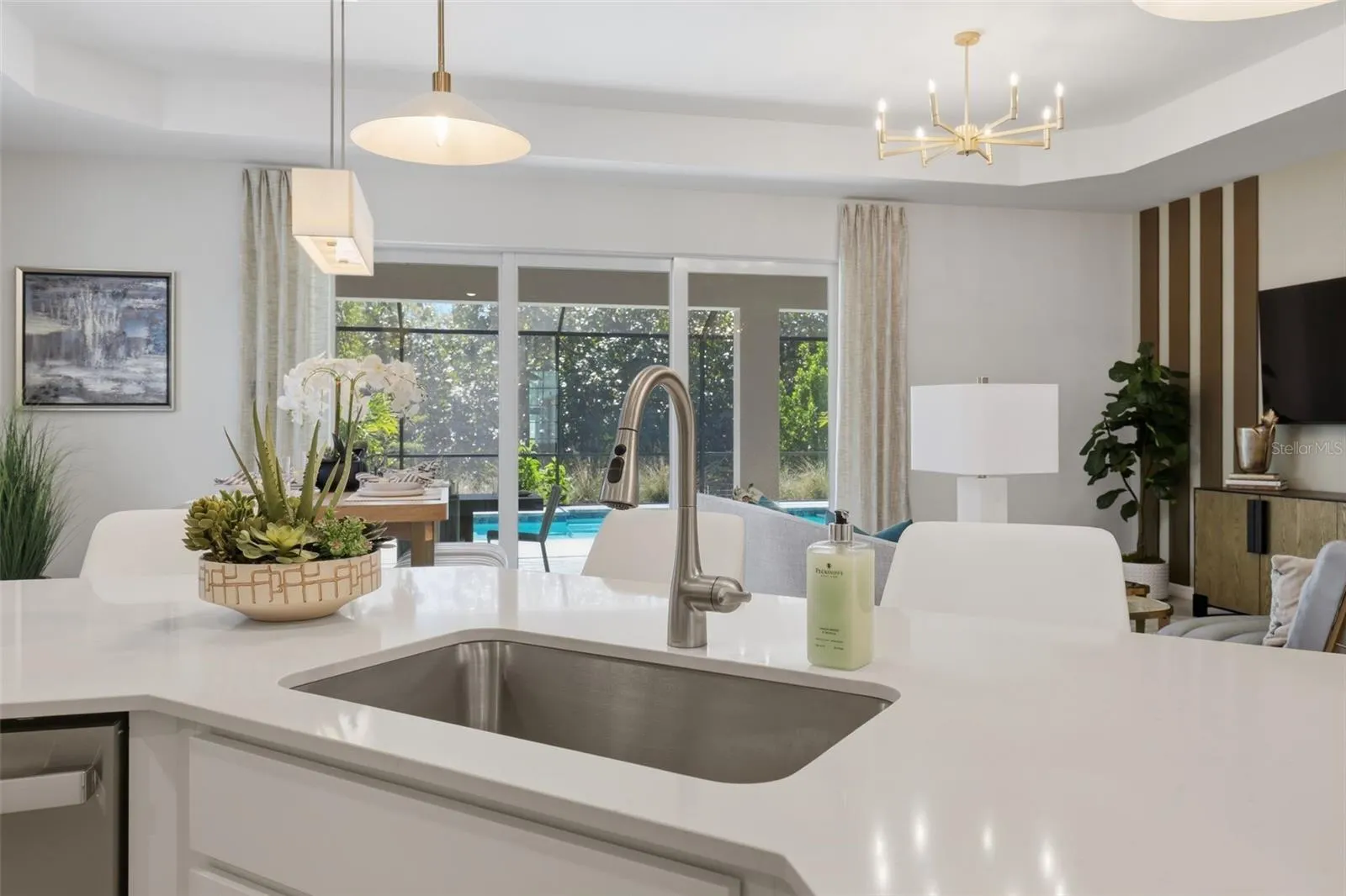 7154 INLET ISLES CT