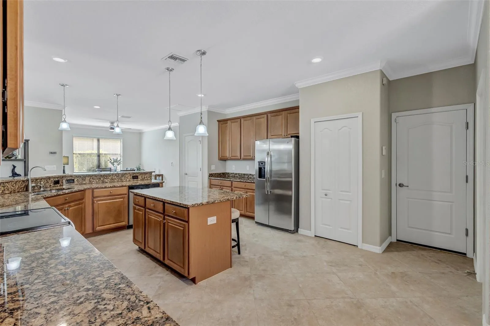6832 WILD LAKE TER