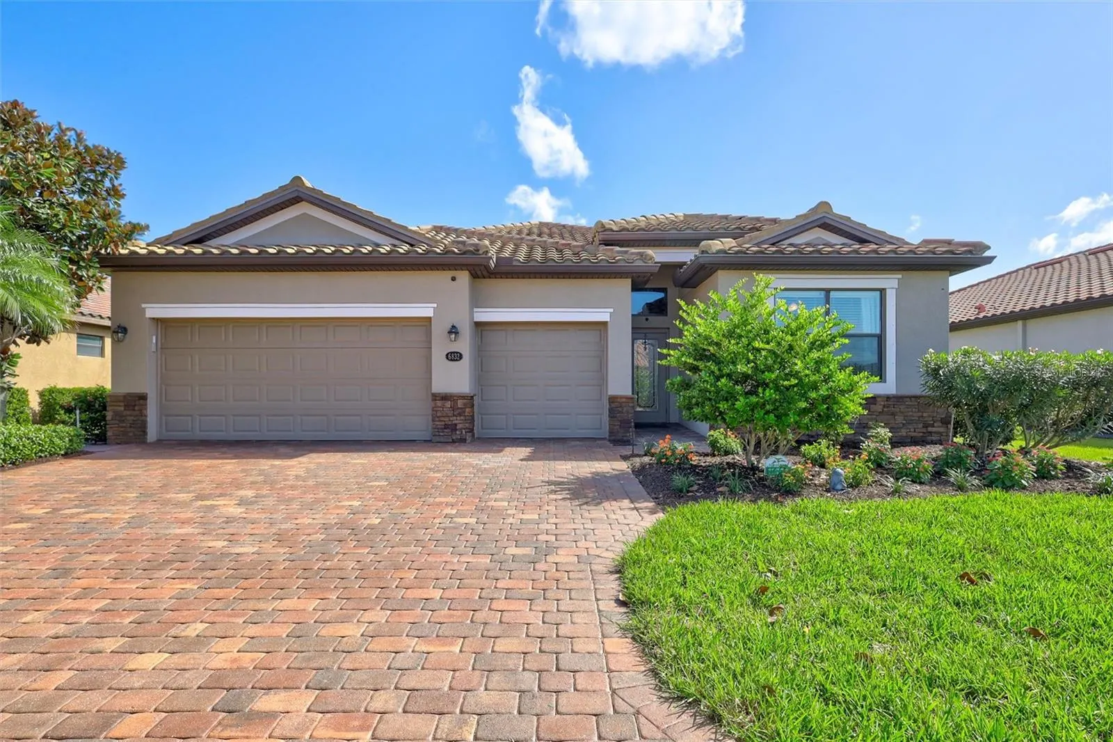 6832 WILD LAKE TER