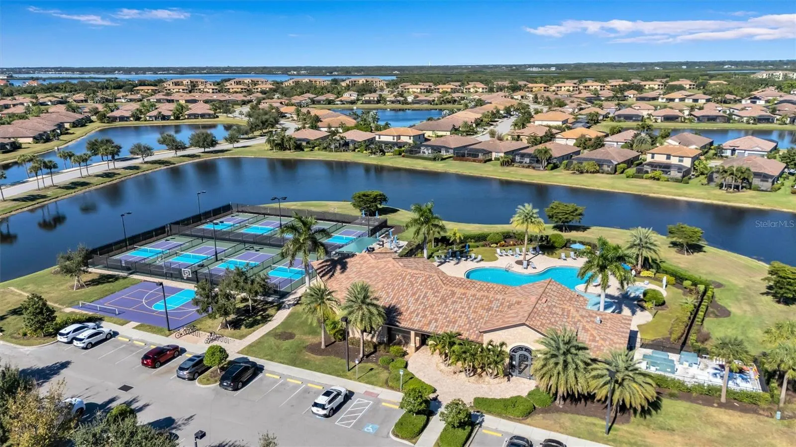 6832 WILD LAKE TER