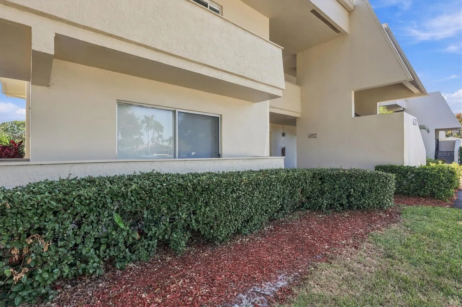7405 W COUNTRY CLUB DR N #104 #104