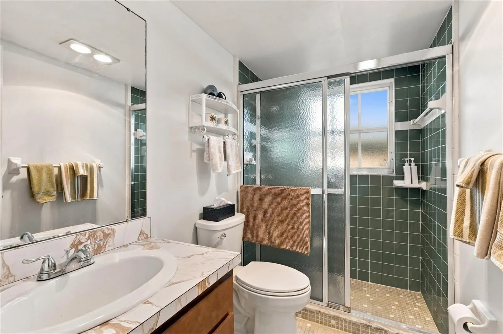 7405 W COUNTRY CLUB DR N #104 #104