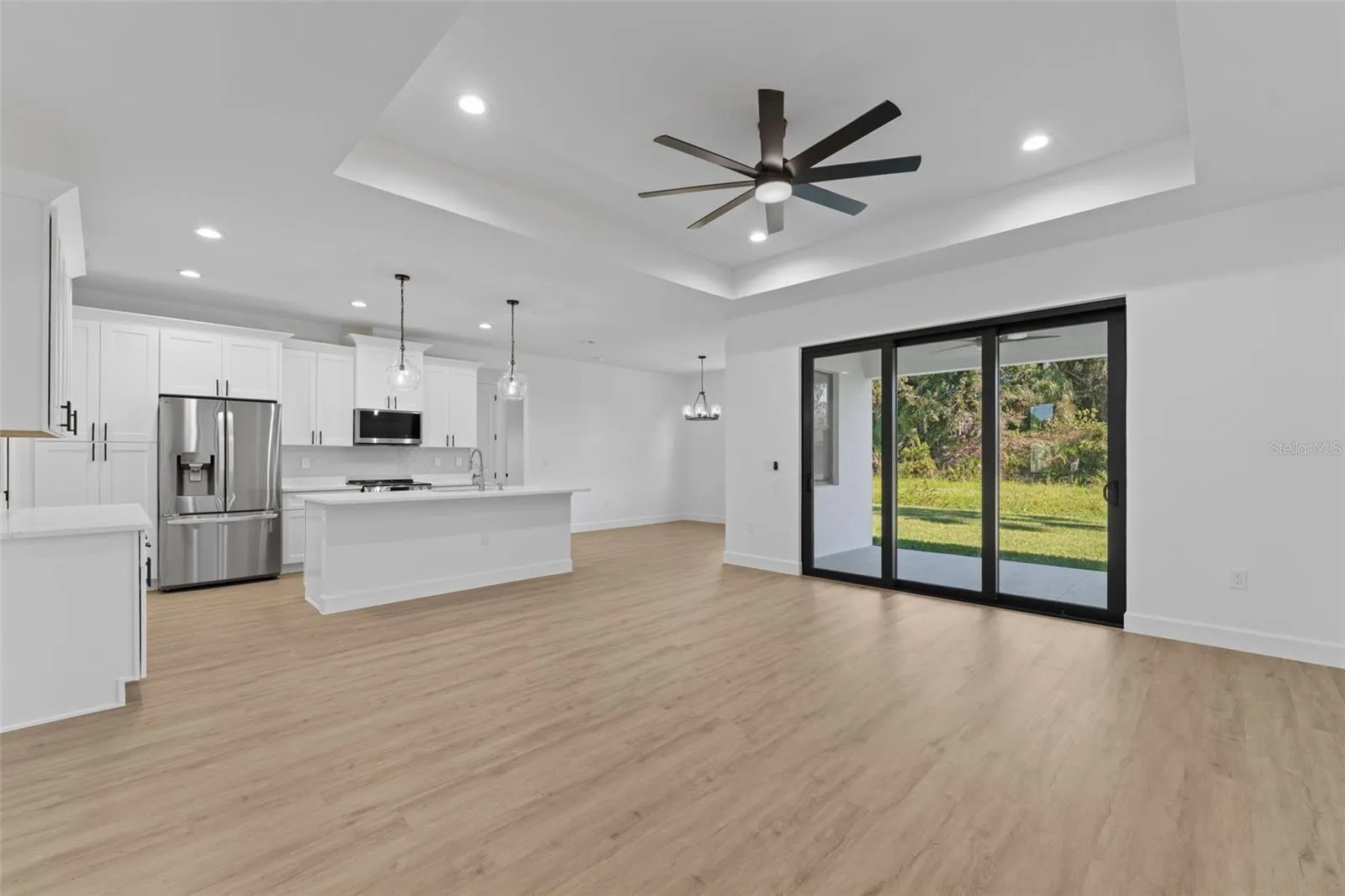 2426 CHIPLEY AVE