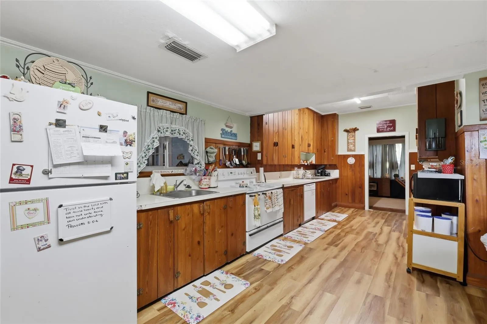 1601 6TH ST W