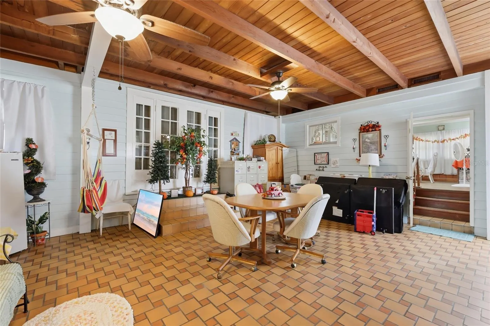 1601 6TH ST W