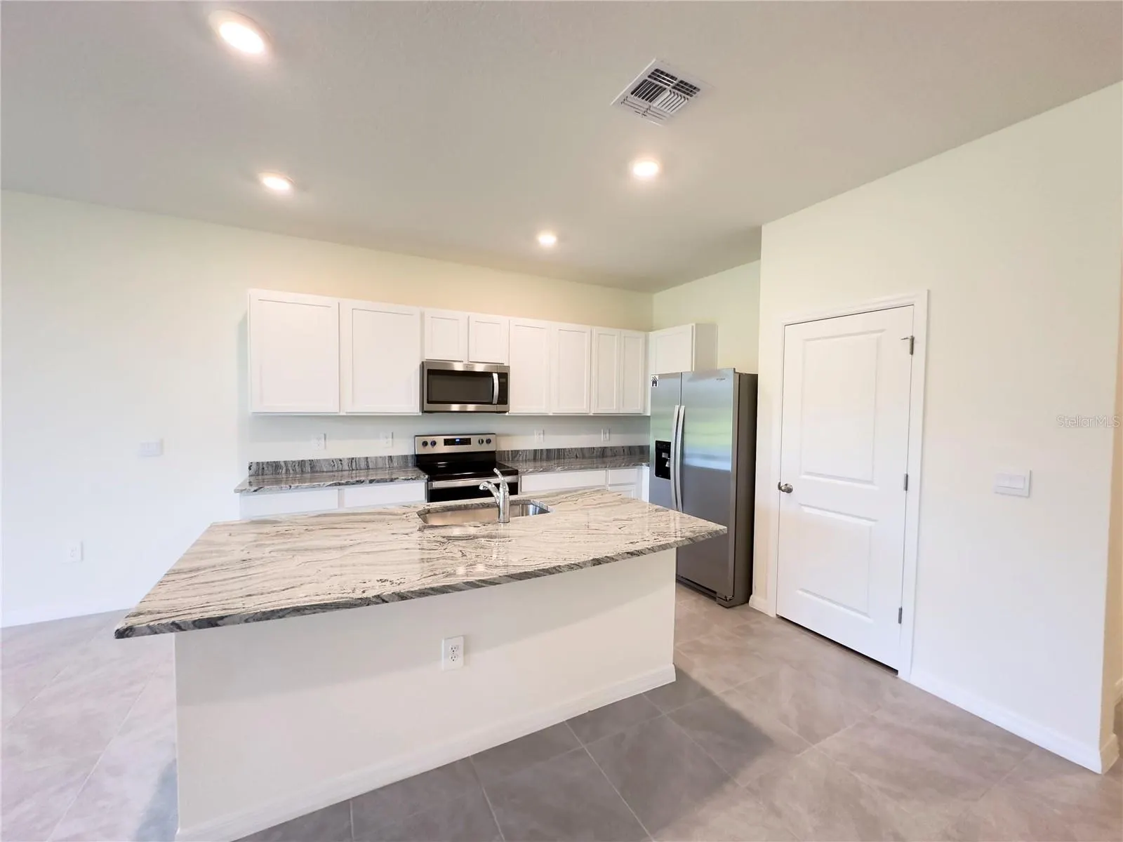 17718 CRESCENT MOON LOOP